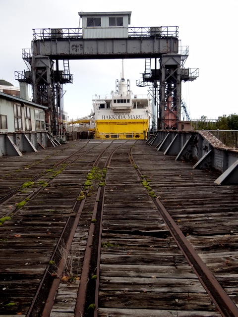 803 803