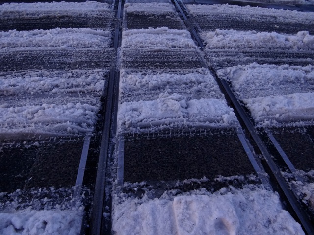 907 907
